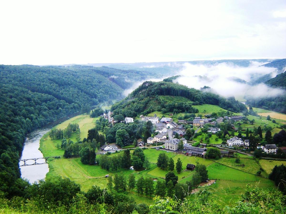 Gite De Groupe De La Semois Alle Exteriör bild